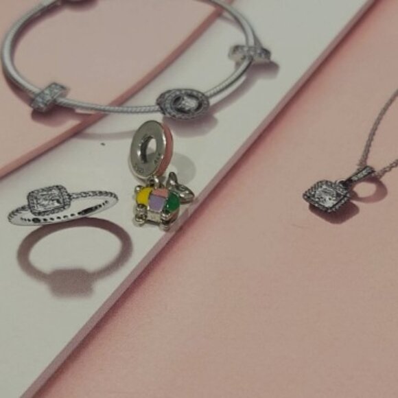 Auth PANDORA *RETIRED* Sterling Silver Rabbit Lantern Enamel Charm 797603ENMX - Picture 6 of 11